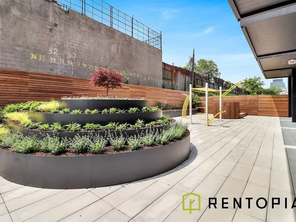 1010 Pacific Street image 16 of 28