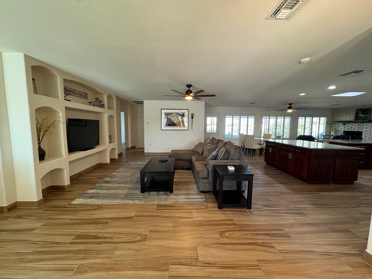 3 bed, 1920 sqft, $3,100 — Photo 3