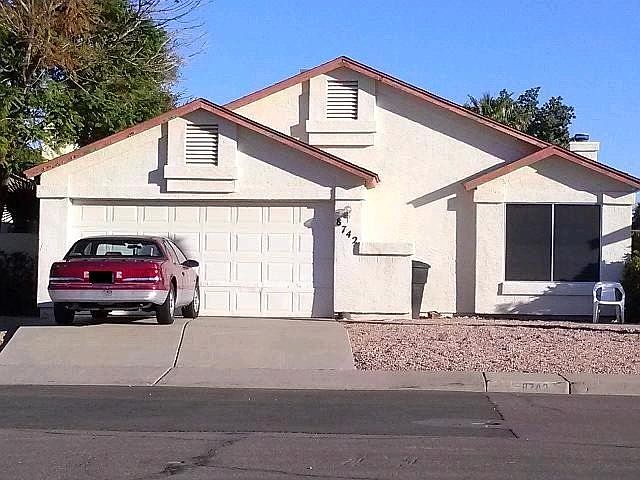 1st image of 8742 W Grovers Ave