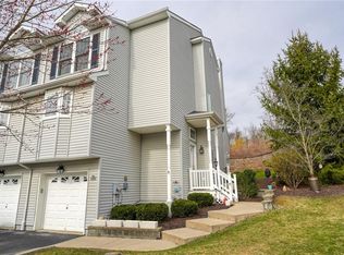 5000 John Hancock Ct, New Windsor, NY 12553