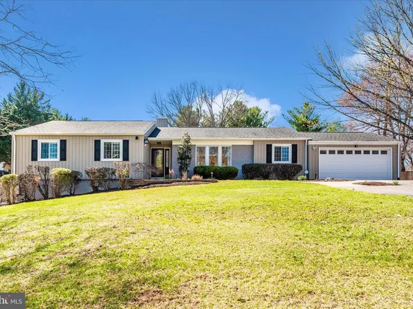 2726 Loch Haven Dr, Ijamsville, MD 21754