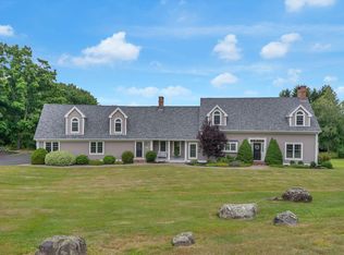 11 Valley View Dr, Gorham, ME 04038