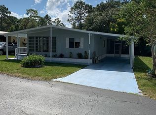 10430 Shawnee Rd, Weeki Wachee, FL 34614
