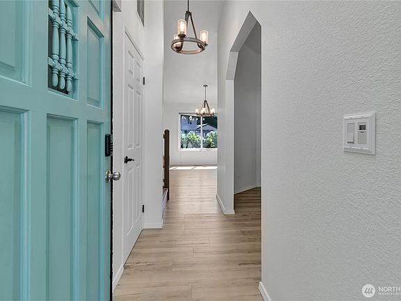5th image of 9042 Wendy Drive SE