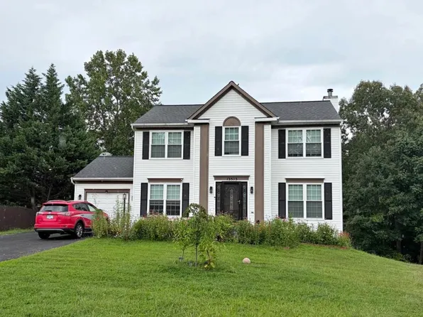 13503 Minion St, Woodbridge, VA 22192