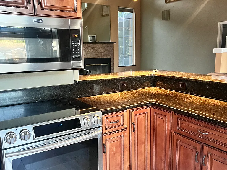 3900 Oak Crest Cir — Photo 16