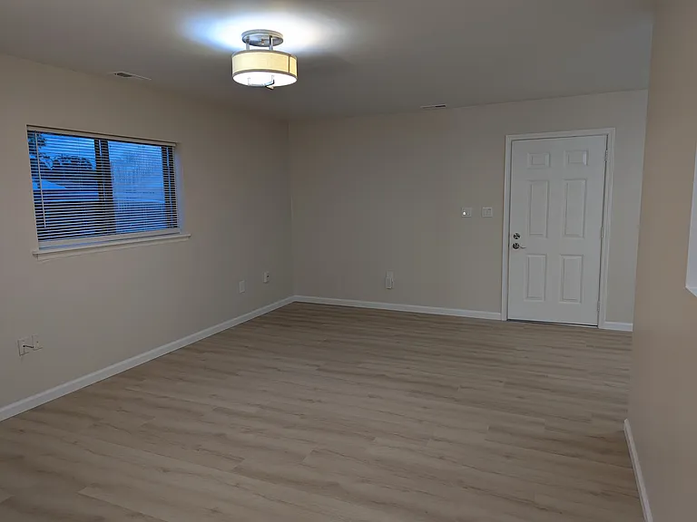 20732 Williamson St — Photo 17