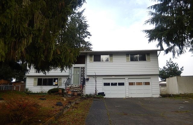 1st image of 2709 Cambridge Dr