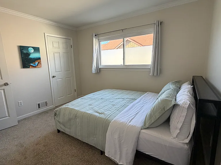 236 Kinross Ave — Photo 12