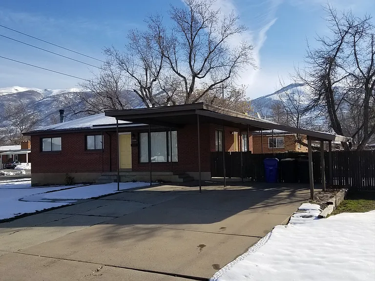 1584 N 300 W — Photo 2
