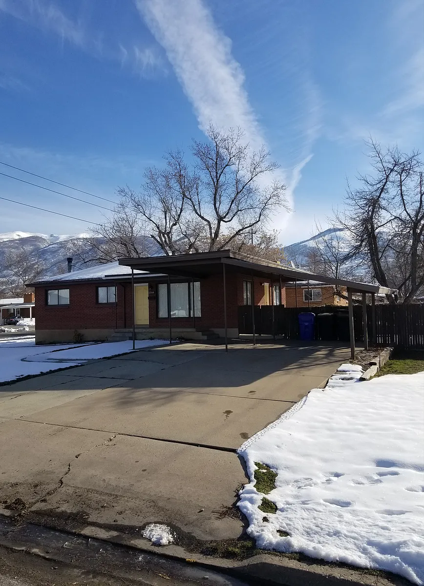 Building Photo - 1584 N 300 W