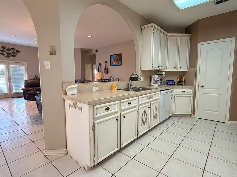 13806 Primavera Dr — Photo 14