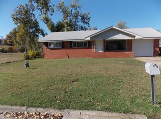 442 S 7th St, Yukon, OK 73099