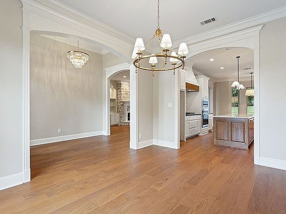 5th image of 1506 Royal Oak Dr