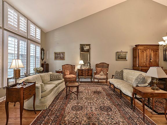 4th image of 112 Kilchurn Ln