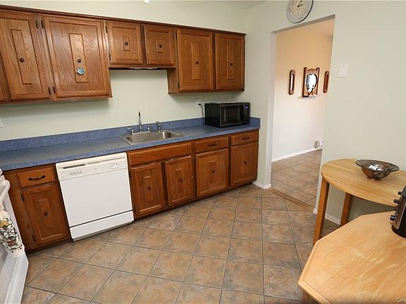 5th image of 354 Richard Ct