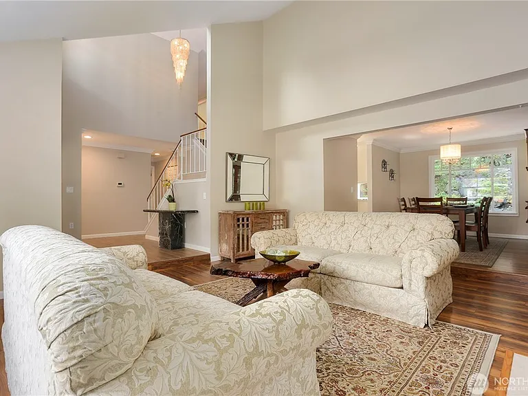 18829 SE 46th Way — Photo 19
