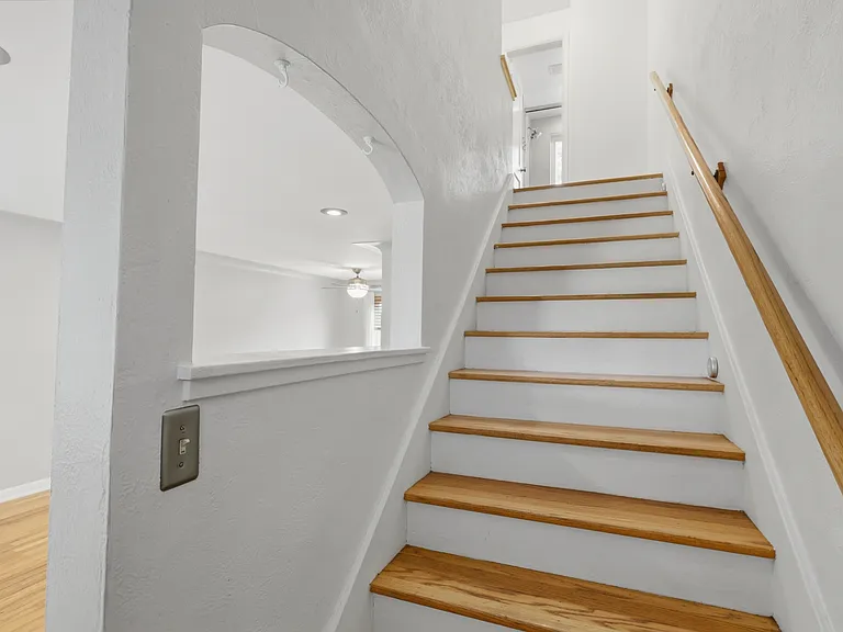 1316 Ivanhoe St #1 — Photo 13