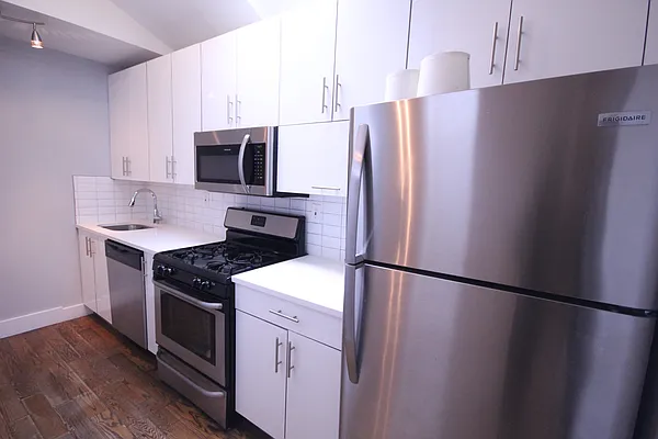 Rented by Compass | media 3