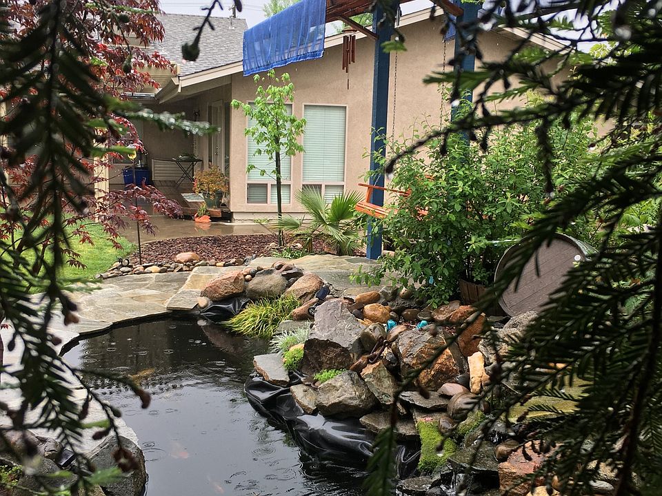 2nd image of 804 Norwegian Ave