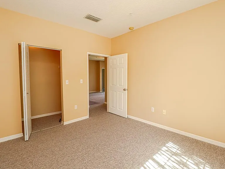 540 Florida Club Blvd #540 — Photo 19