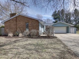 2306 Phinney Dr, Champaign, IL