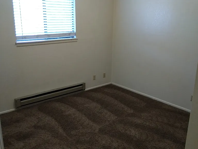 117 S 100 W — Photo 12