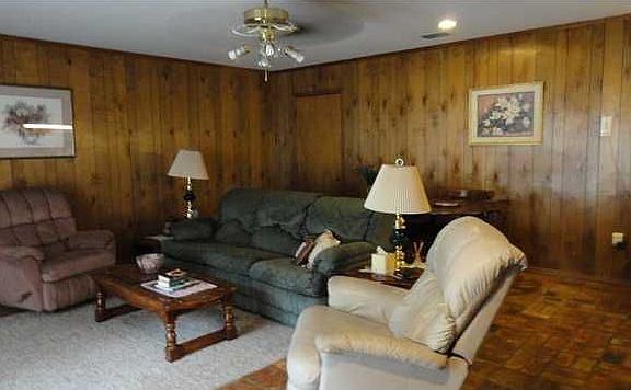 3rd image of 362 Twin Branch Dr S