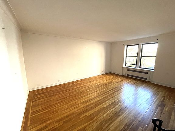 5th image of 3200 Fairfield Ave Unit 3A