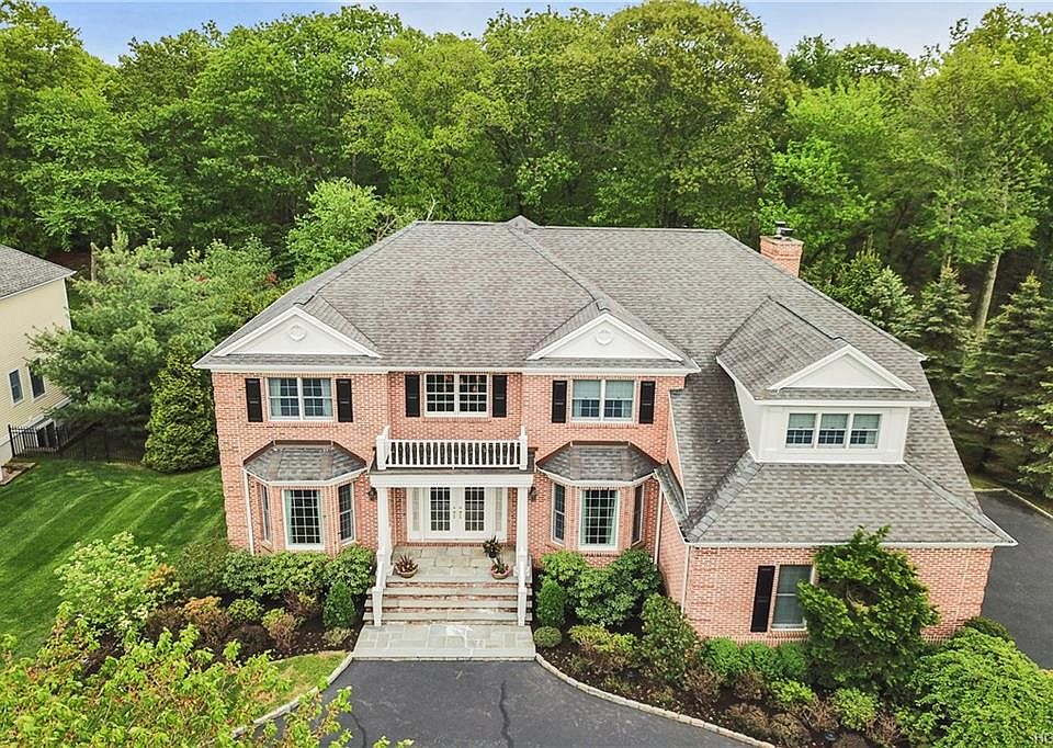 1st image of 13 Shelley Ln