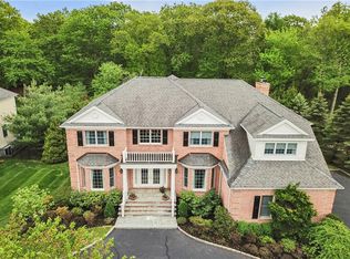 13 Shelley Ln, West Harrison, NY 10604