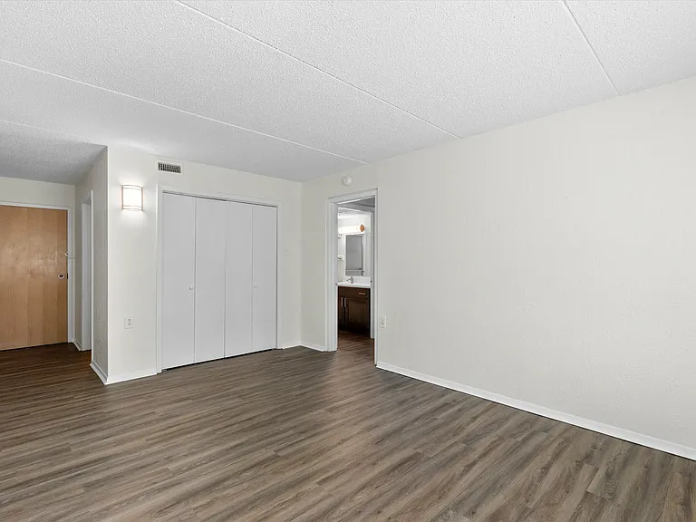 Paradise Gardens 55+ Senior Apartments — Photo 19