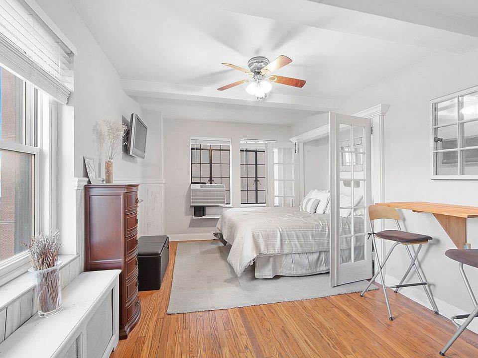 1st image of 25 Tudor City Pl APT 323