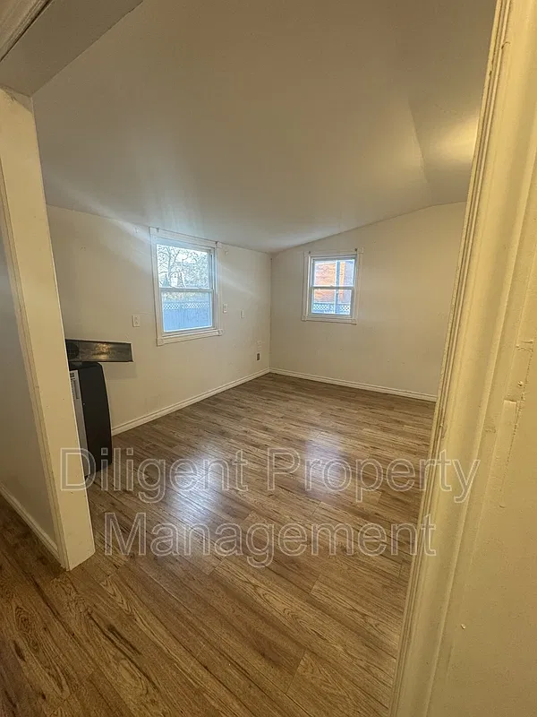 1 bed, 1.0 bath, $1,000 — Photo 3