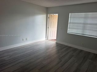 10473 NW 7th St #103, Hollywood, FL 33026