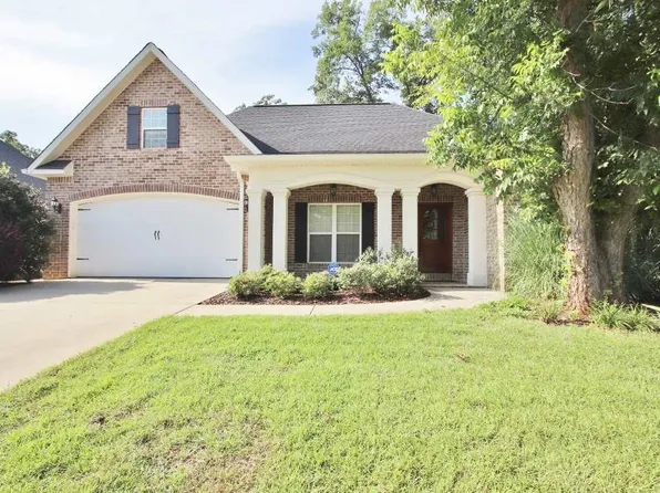 204 Norfolk Cir, Warner Robins, GA 31088