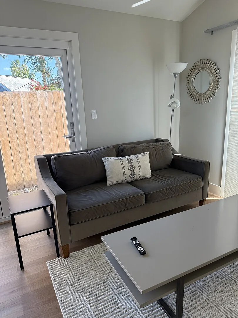 NEW Modern 2 Bed/1Bath Home Near LAX, Playa Vista, Beaches, SoFi — Photo 4