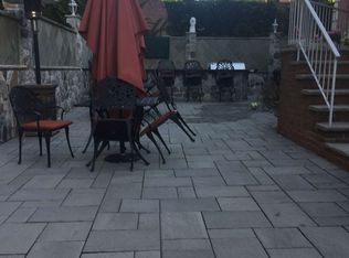 78 Johanna Ln, Staten Island, NY 10309