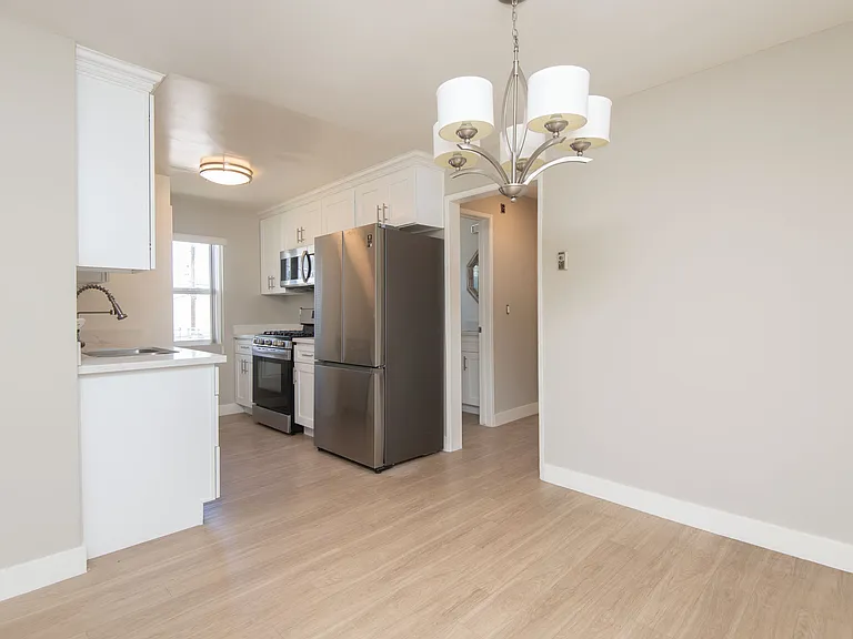 3646 Mentone Ave #9 — Photo 3
