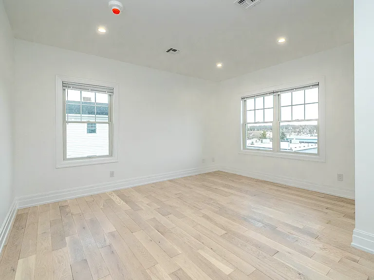 22 Sagamore Hill Dr — Photo 42