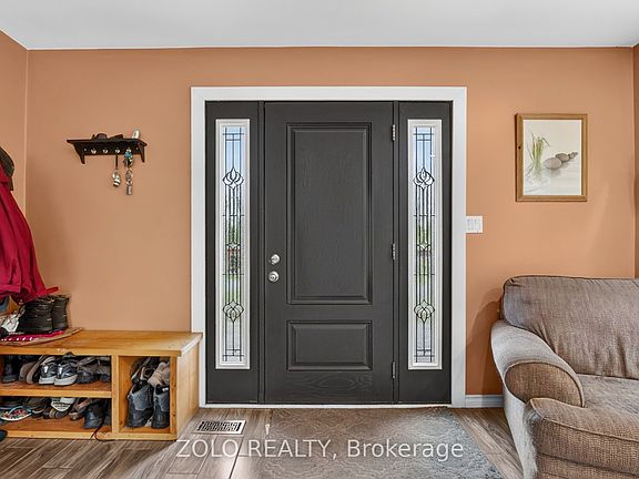 3rd image of 381 Beachview Ave