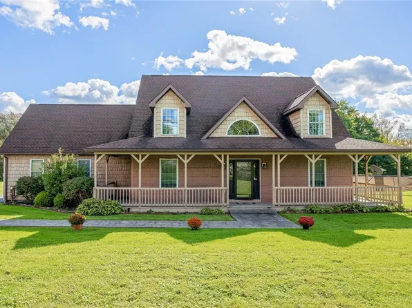 10485 Alexander Rd, Alexander, NY 14005