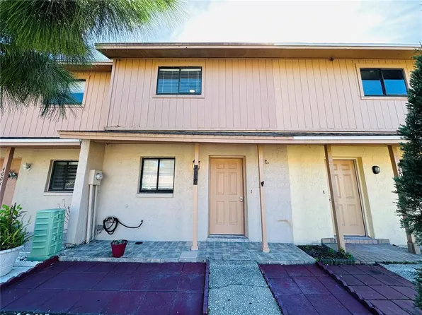 4010 Pine Limb Ct, Tampa, FL 33614
