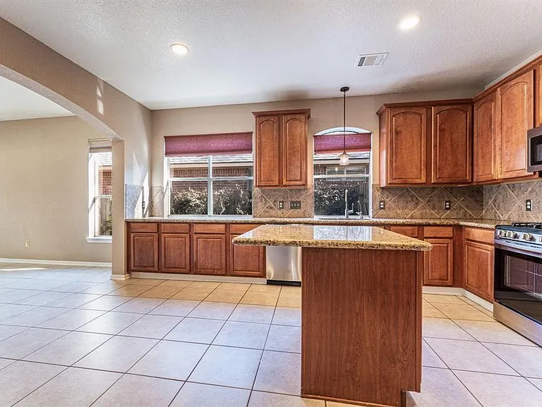 182 N Wimberly Way — Photo 11