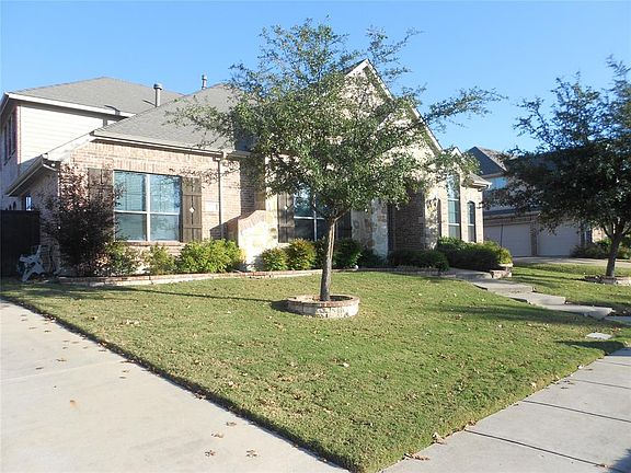 2nd image of 726 Rosewood Dr
