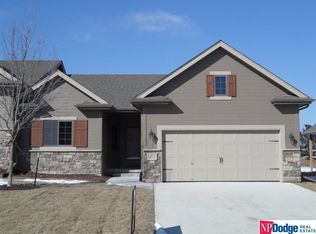 17118 Emmet St, Omaha, NE 68116