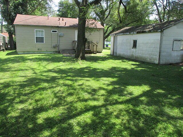 Listing photo 4