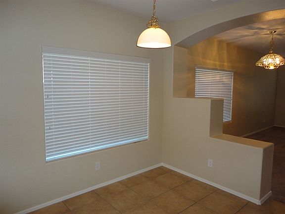 4th image of 11626 W Jefferson St