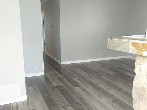 Livingroom from front door