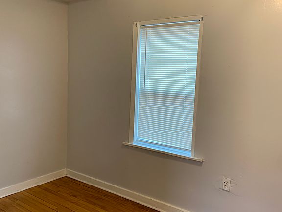 4th image of 1317 S 49th Ct APT 1R